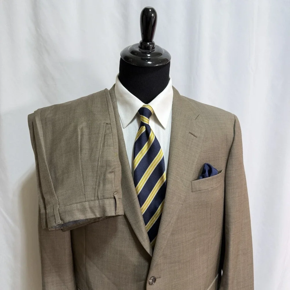 Hickey Freeman Suit Mens 46R 35x29 100% Worsted Wool USA Beige Tan Made In USA